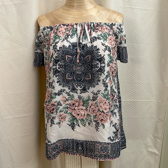 Joie (M) NWT can be worn on off off the shoulders. Lt. Apricot, pink, & blue. - Picture 2 of 5